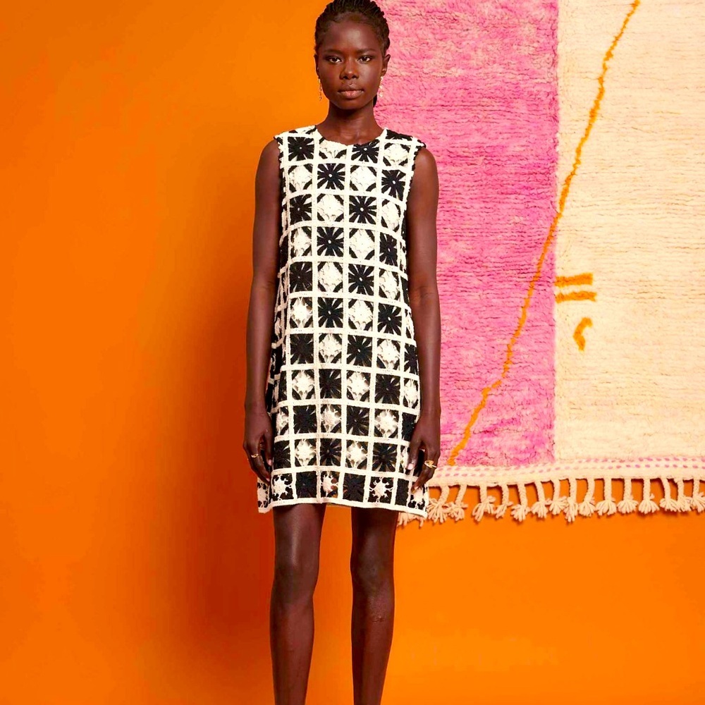 Ghospell Crochet Sleeveless Mini Dress Crochet Floral Black and Cream Size Large